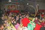 Die bunt geschmückte Turnhalle in Nieste